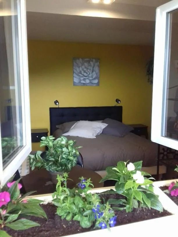 Guest house Domaine Du Coteau Des Lys Hotel Fleurie